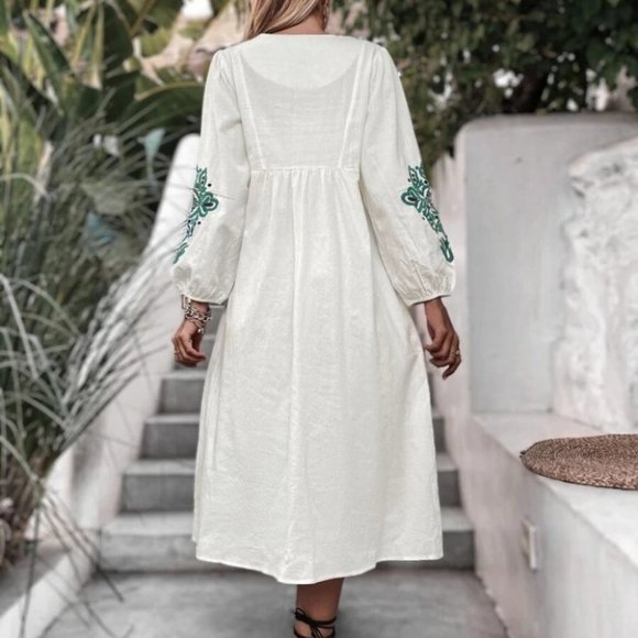 beige Floral Embroidery Notched Neckline Lantern Sleeve Dress - Picture 5 of 6